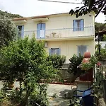 Daire Aglaia's Traditional House *