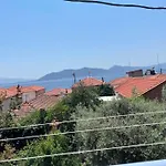 Aglaia's Traditional House Daire