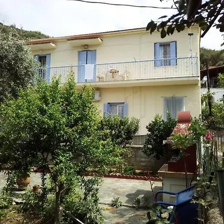 아파트 Aglaia's Traditional House *