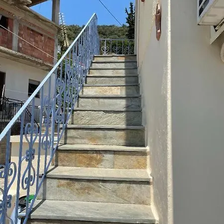 Aglaia's Traditional House * Agia Kiriaki (Magnesia)