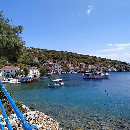 Aglaia's Traditional House Apartment Agia Kiriaki (Magnesia)