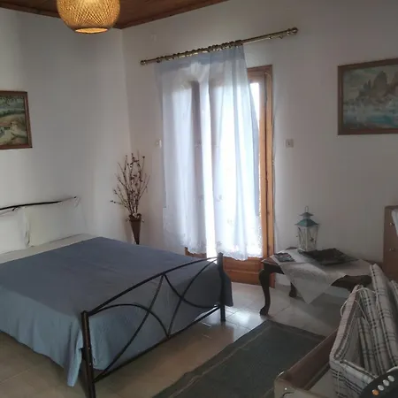 Aglaia's Traditional House * Agia Kiriaki (Magnesia)